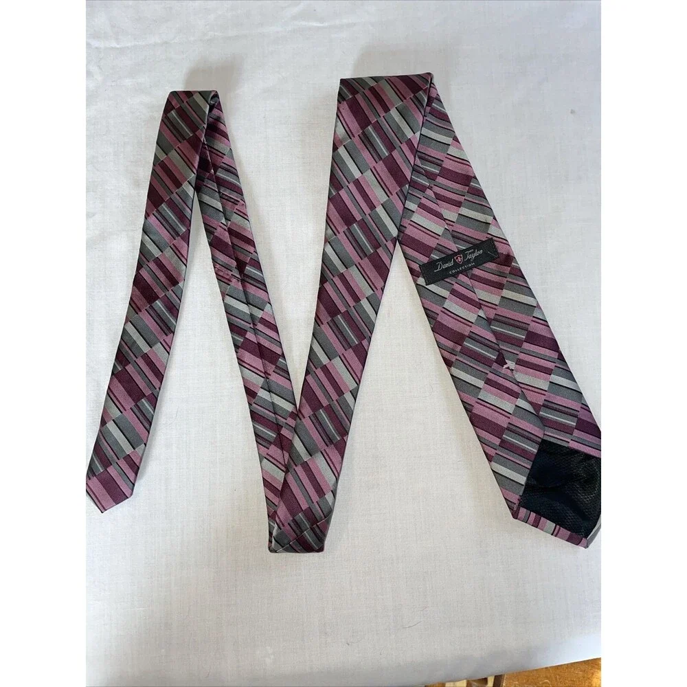 David Taylor Dress Tie Men’s Size 56” Pink Gray 100% Polyester Formal
